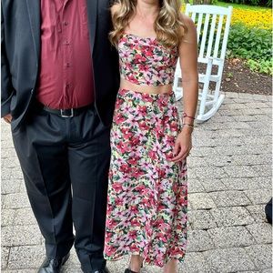 Lulus Two Piece Spring Floral crop top and skirt - size xs